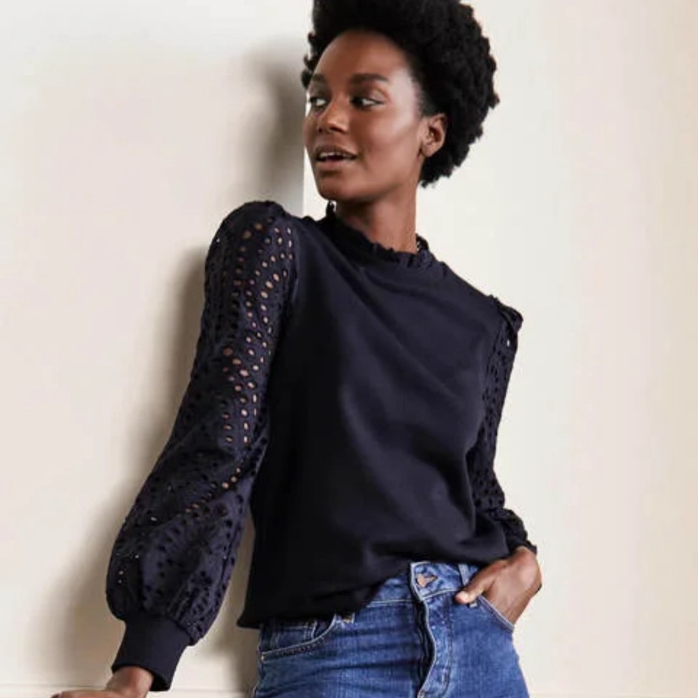 Boden Broderie Blouson Sweatshirt in Navy
